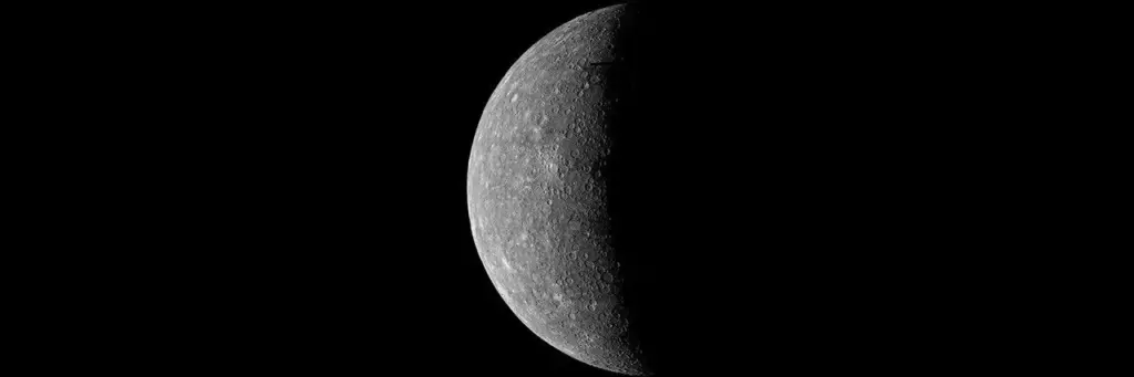 Меркурий — ближайшая к Солнцу планета Солнечной системы. Источник: universetoday.com